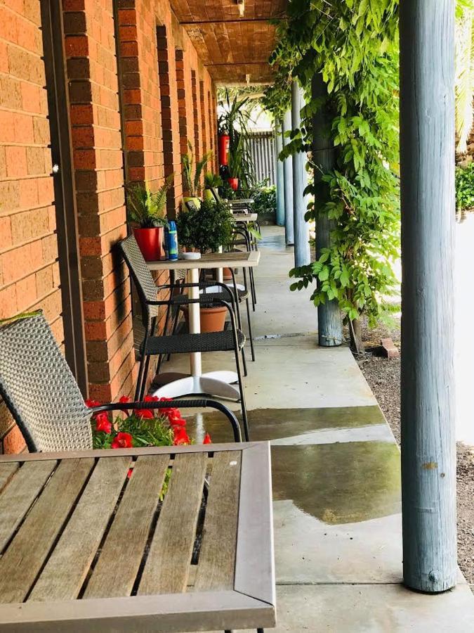 La Cochon Rose Motel Saint Arnaud 외부 사진