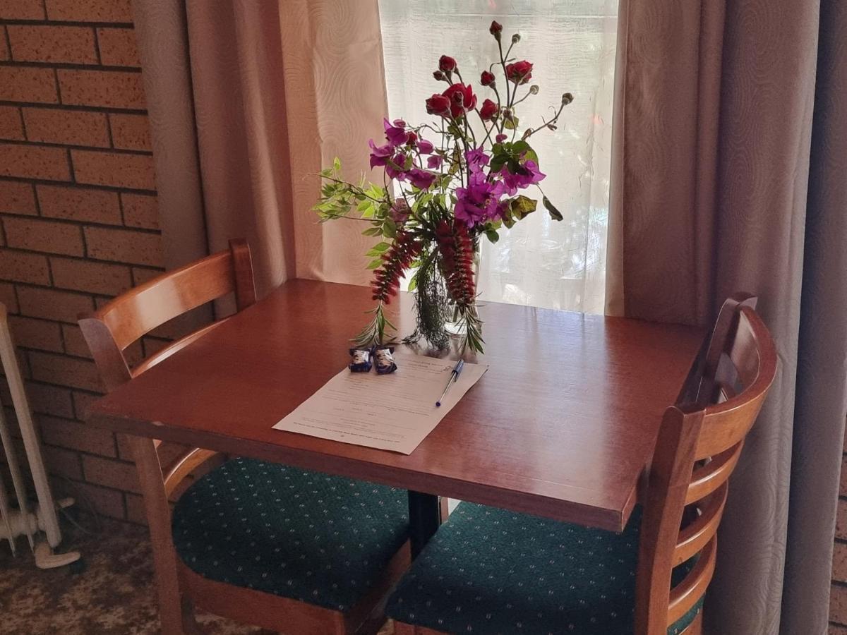 La Cochon Rose Motel Saint Arnaud 외부 사진