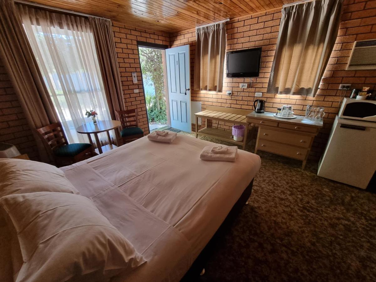 La Cochon Rose Motel Saint Arnaud 외부 사진