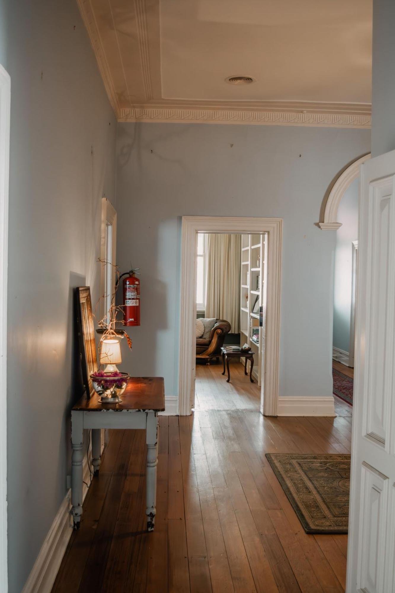La Cochon Rose Motel Saint Arnaud 외부 사진