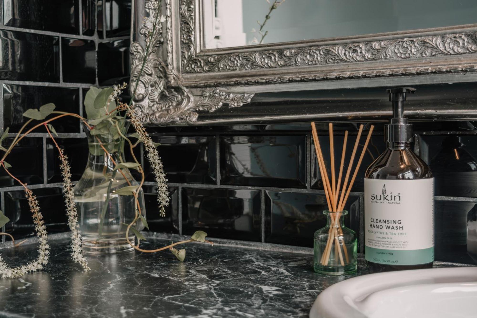 La Cochon Rose Motel Saint Arnaud 외부 사진