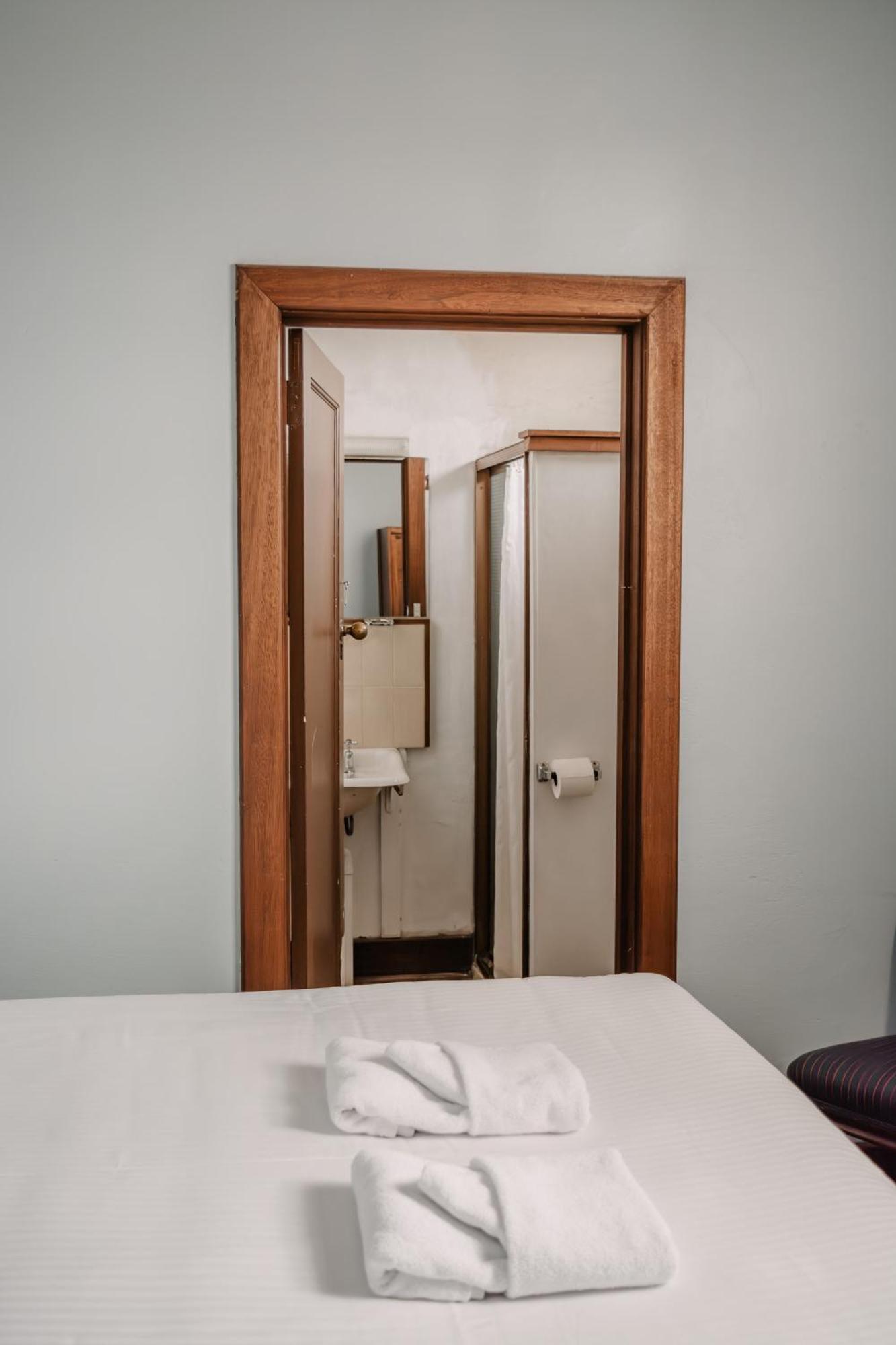 La Cochon Rose Motel Saint Arnaud 외부 사진
