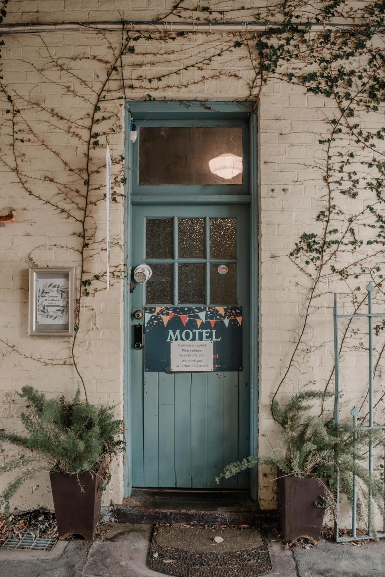 La Cochon Rose Motel Saint Arnaud 외부 사진